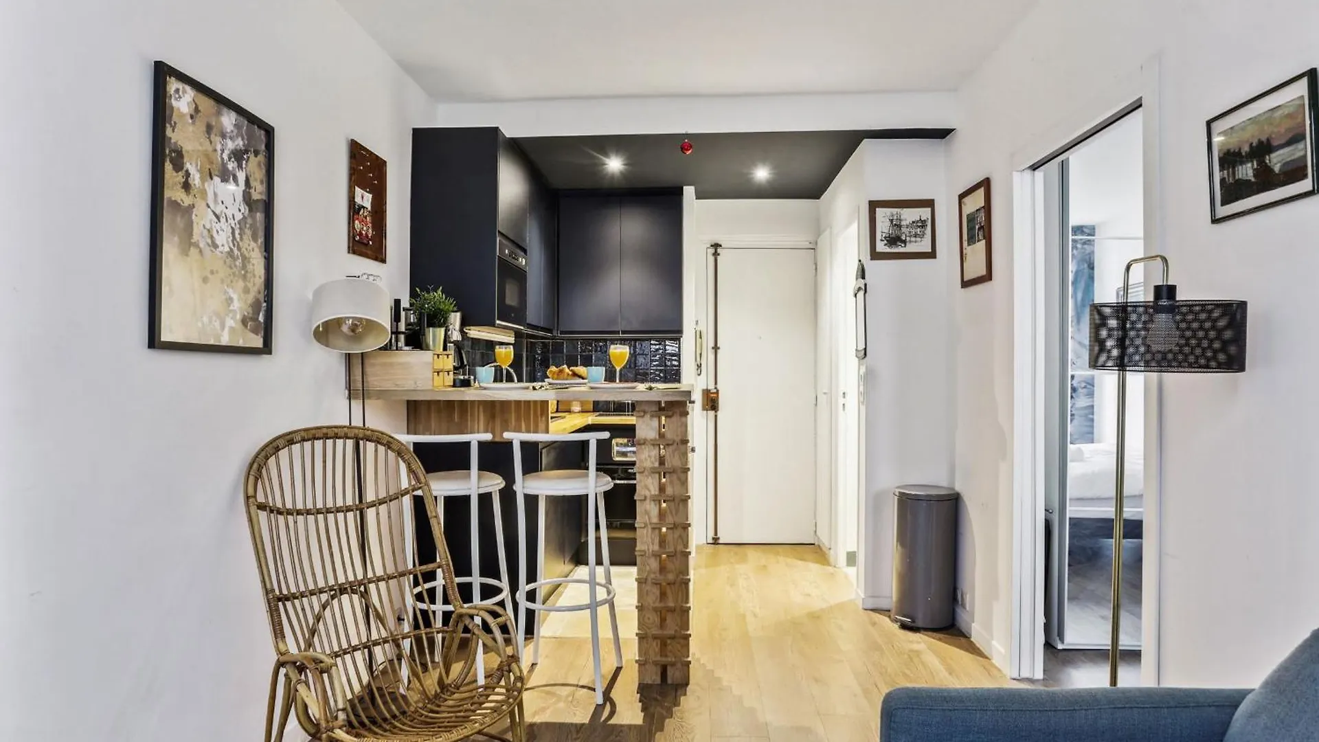 Invalides & Tour Eiffel - Cityapartmentstay Paris