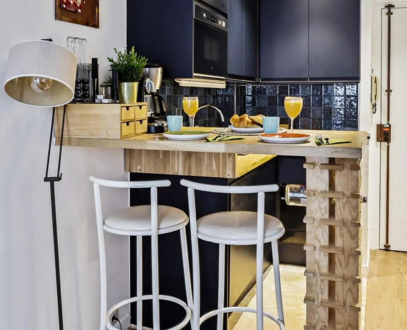 Invalides & Tour Eiffel - Cityapartmentstay Paris 0*,